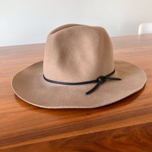 Wilfred 100% Wool Hat